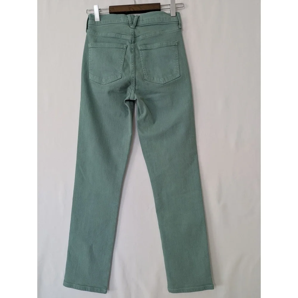 veronica beard